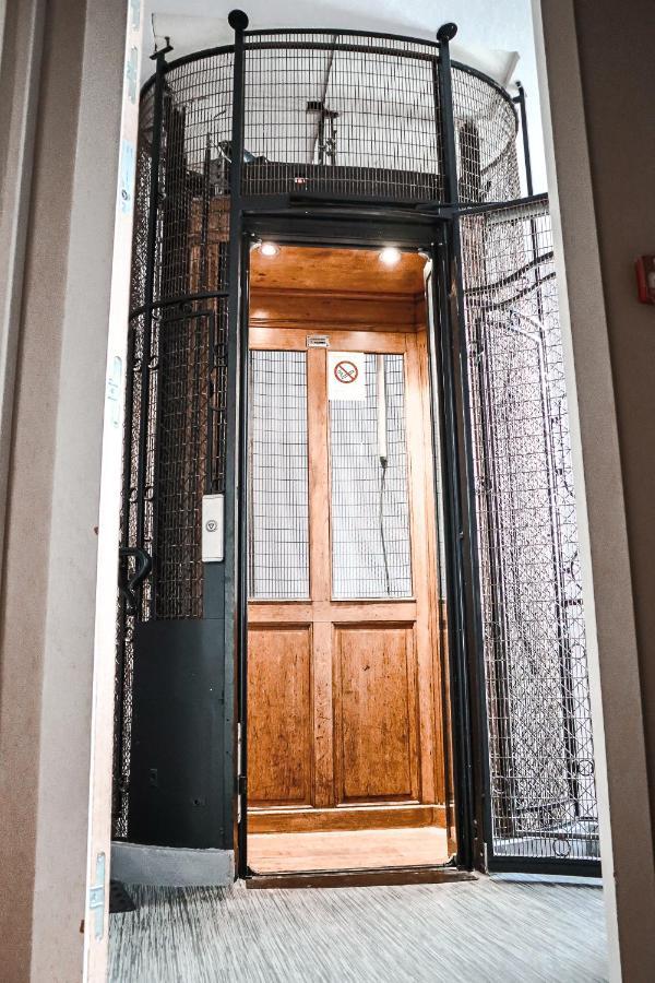 Hotel Ambassadeur Лил Екстериор снимка