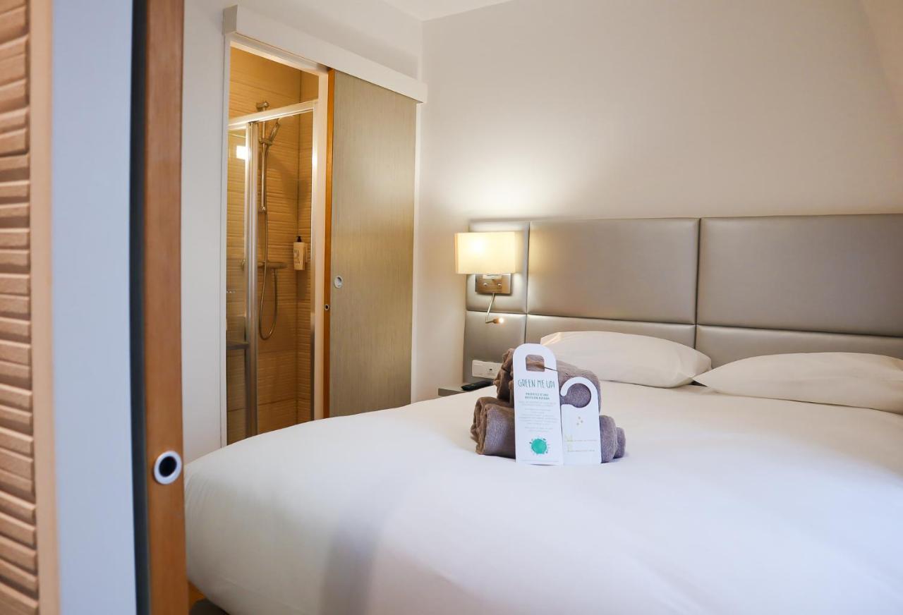 Hotel Ambassadeur Лил Екстериор снимка